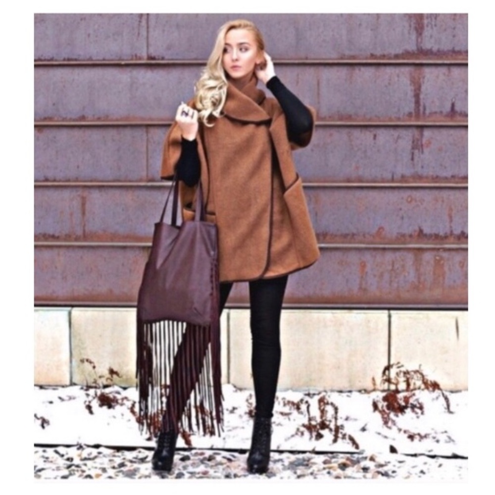 H&M • Gorgeous Oversized Cape Style Winter Coat - Picture 1 of 9